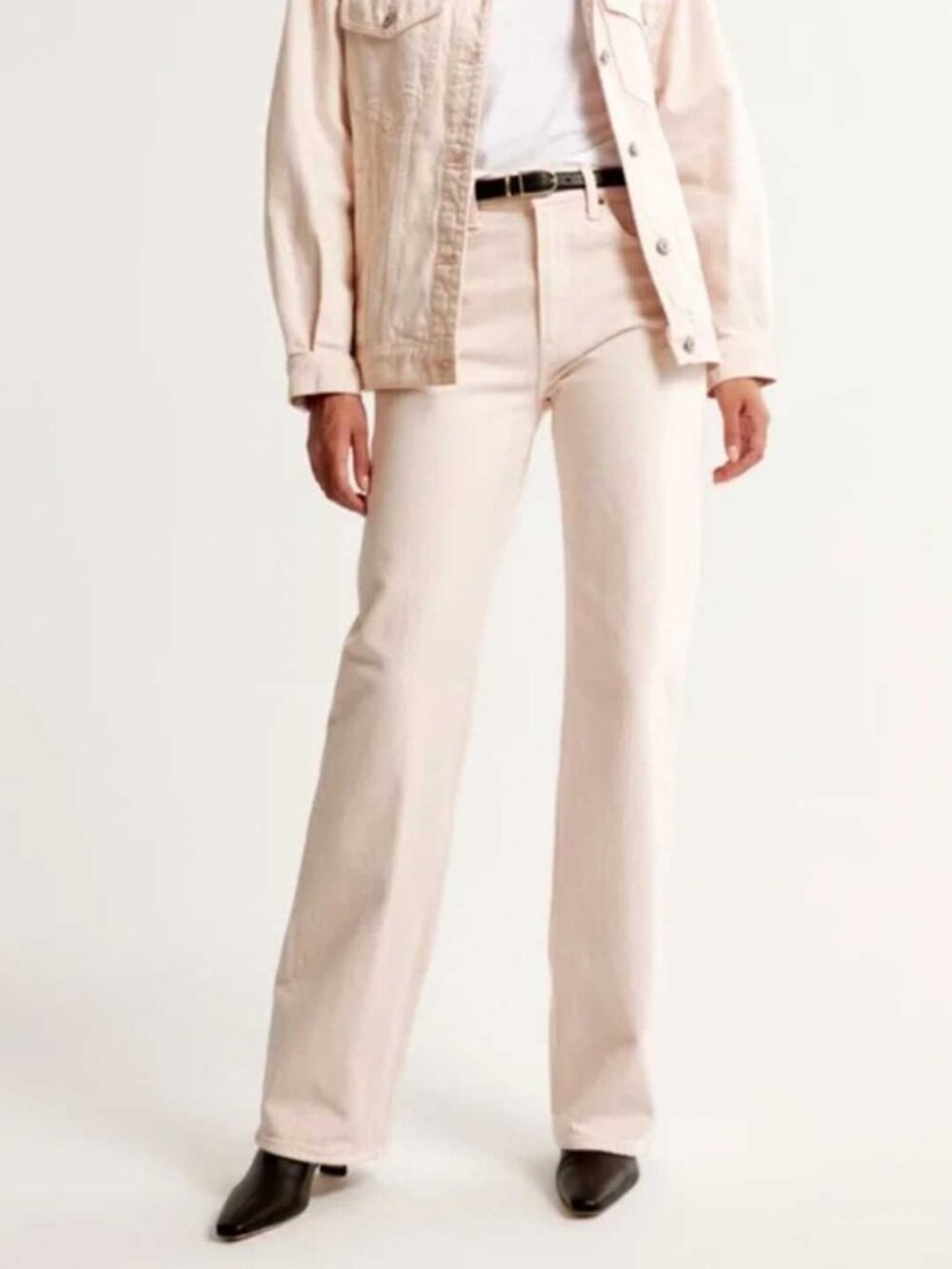 Abercrombie & Fitch The 90s Relaxed High Rise Pink Jean 29